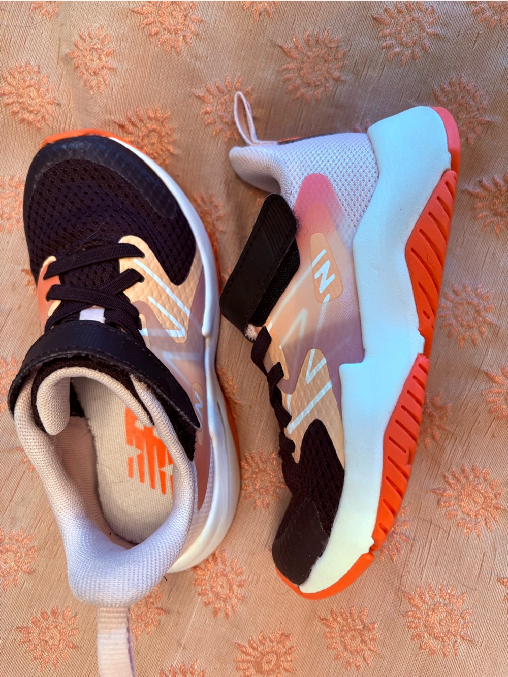 New Balance Rave Run V2 Sneaker - Kids'
Coral, Pink & Black  Athletic Sneakers